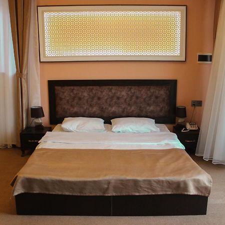באקו Twin Castle Boutique Hotel מראה חיצוני תמונה