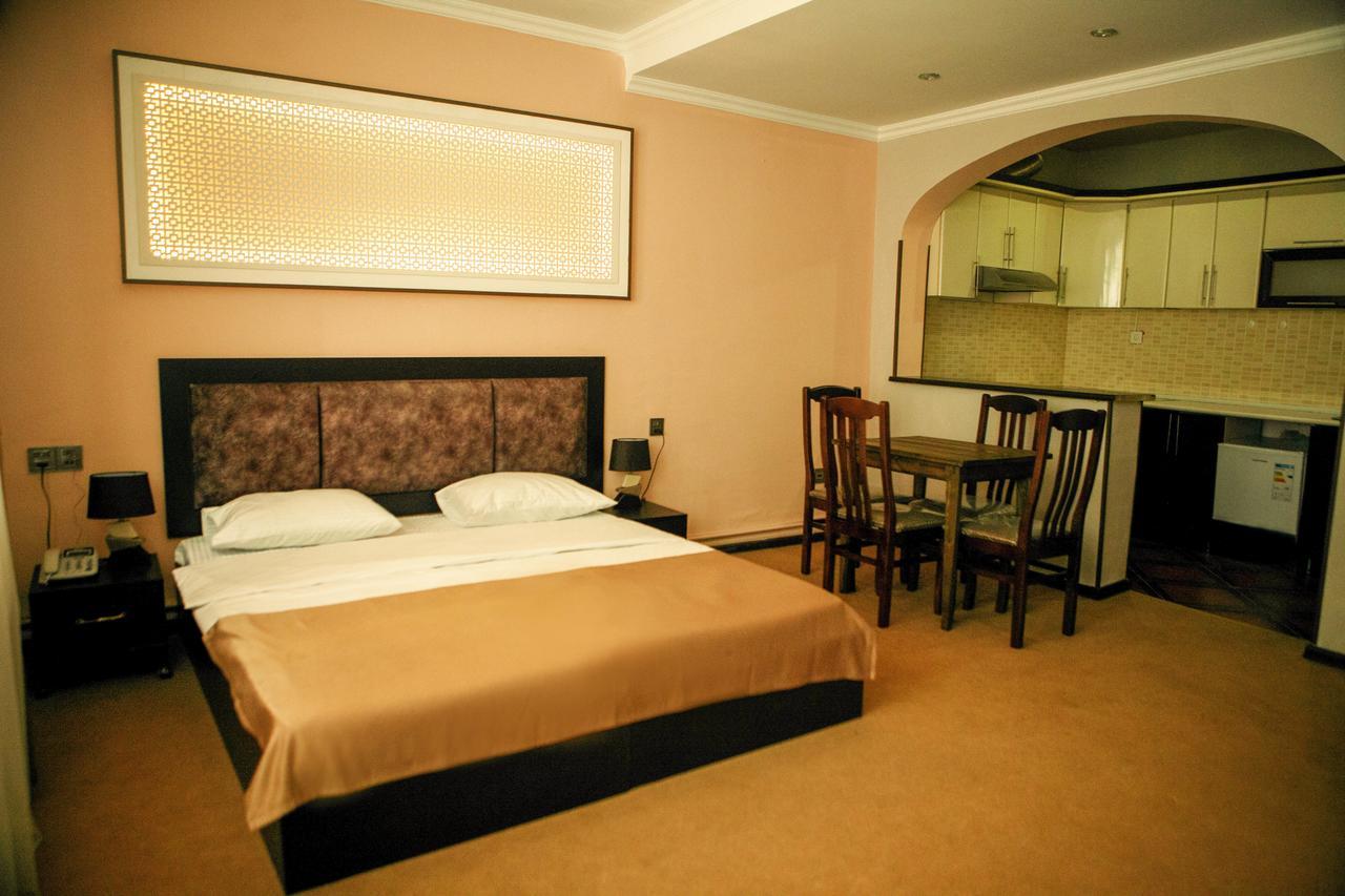 באקו Twin Castle Boutique Hotel מראה חיצוני תמונה