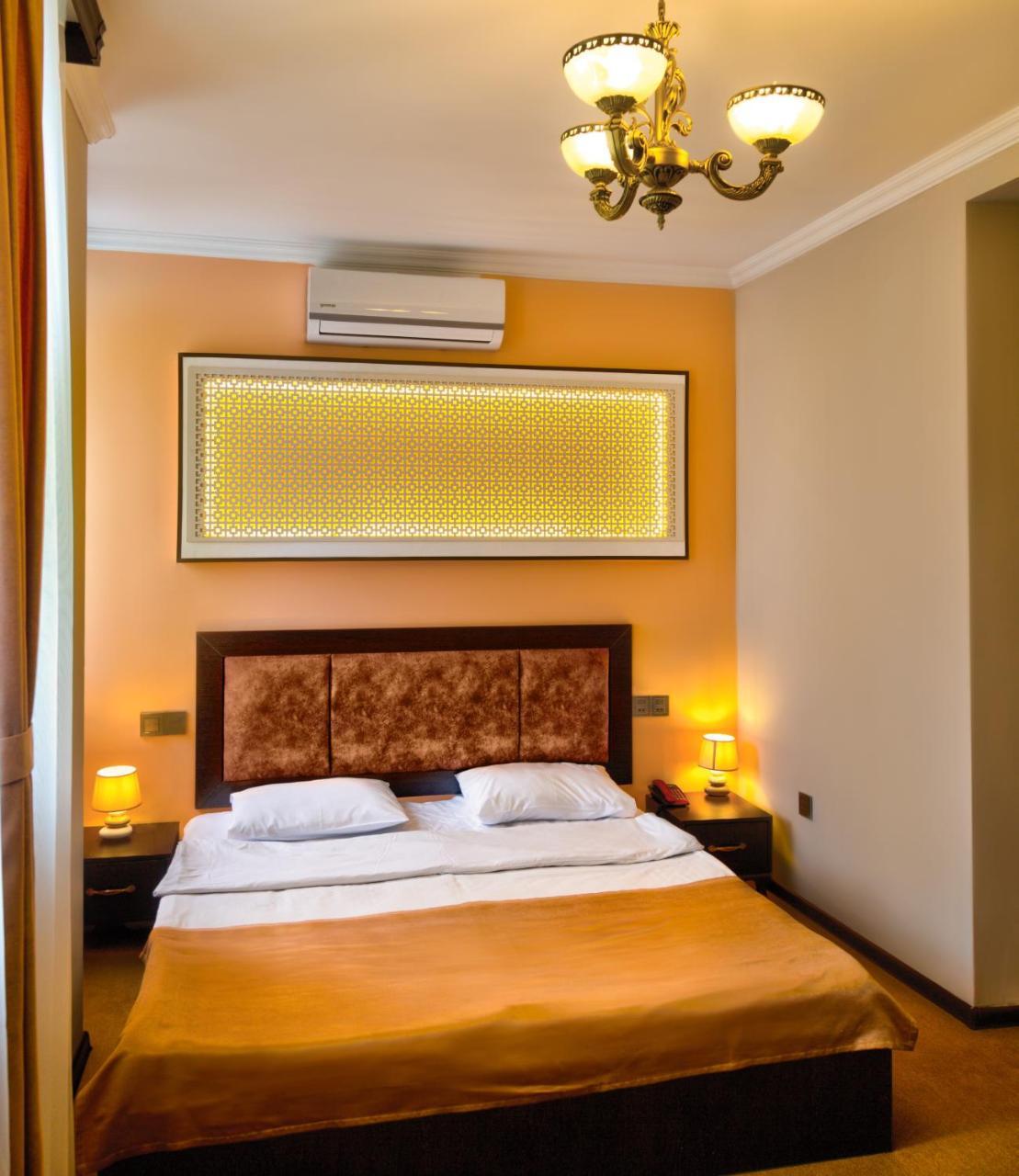 באקו Twin Castle Boutique Hotel מראה חיצוני תמונה
